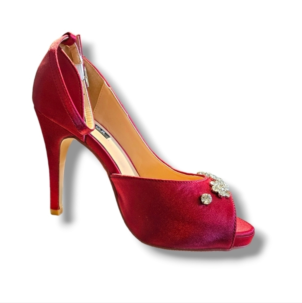 Open-Toe Burgundy Heels. Size 7 - Picture 3 of 14